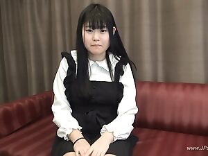 Japanse amateur deelt intense masturbatiesessie met een zelfgemaakte video waarin ze zichzelf pleziert.