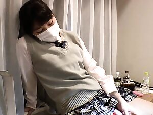 Јапанска лепотица Фукада даје незаборавно пушење у бекдору у овом нецензурисаном видеу.